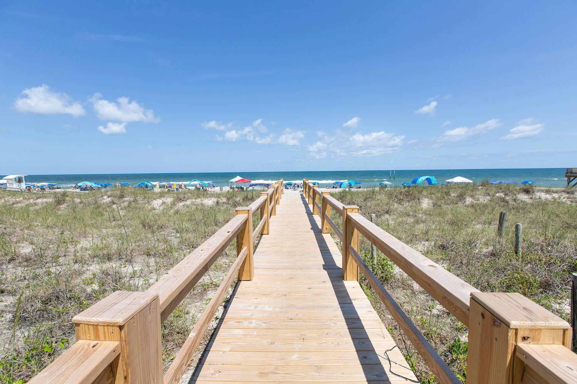 Golden Sands Oceanfront Hotel Carolina Beach Eksteriør billede